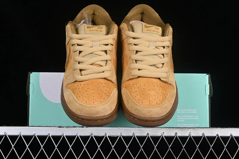 All categories Nk SB Dunk series Nk SB Dunk Low low-top sneakers K version Nk Dunk Low fallen leaf yellow SB low-top sports and leisure sneakers 883232-700